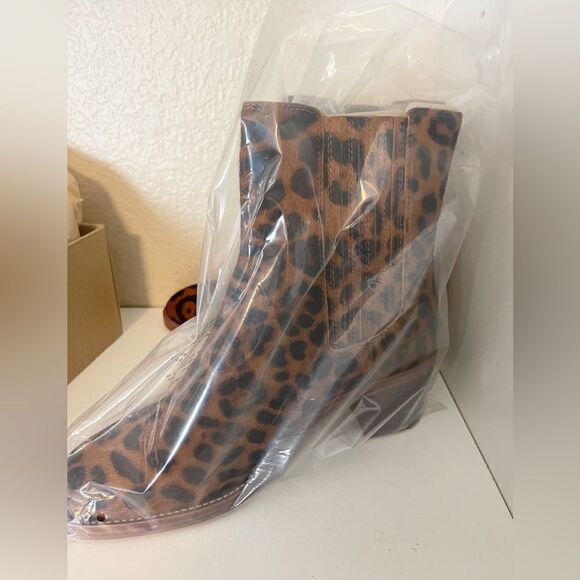 NEW Madewell Real Fur -The Autumn High Chelsea Boot in Leopard Calf Hair Size 9 - Picture 8 of 10
